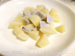 芋艿土豆鸡蛋沙拉的做法步骤：1