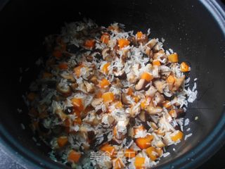 香菇腊鸡腿焖饭的做法步骤:6