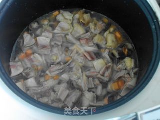 香菇腊鸡腿焖饭的做法步骤:7