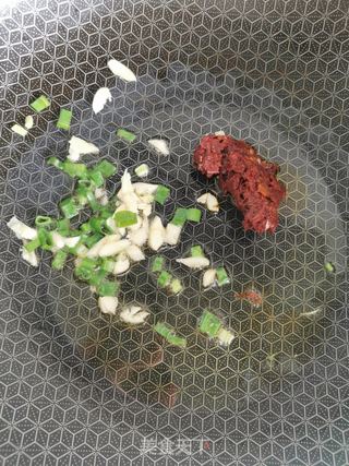 鱼香肉丝的做法步骤:4