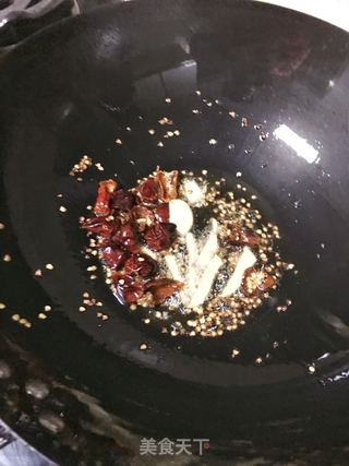 肥肠小火锅的做法步骤:8