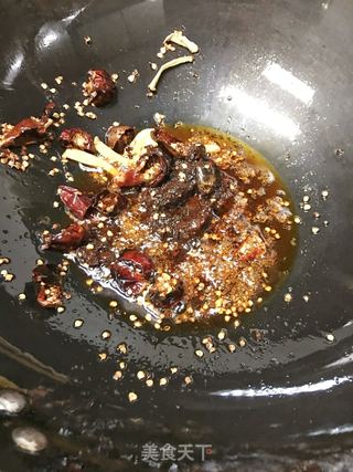 肥肠小火锅的做法步骤:9