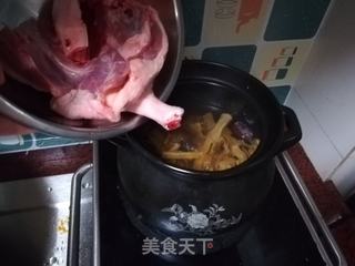 笋干煲鸭汤的做法步骤：8