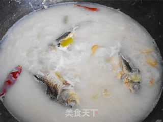 鲫鱼汤的做法步骤:6