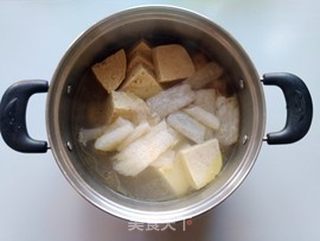 竹荪冻豆腐牛腩汤的做法步骤：8
