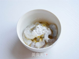 芙蓉虾仁的做法步骤:2