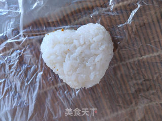 肉松寿司饭团的做法步骤:6
