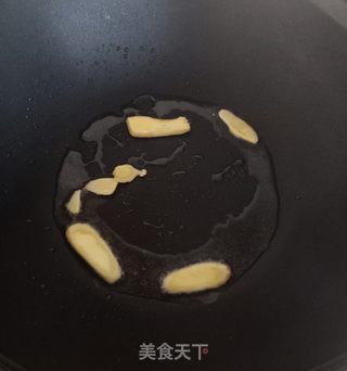 腊鸭腿焖萝卜的做法步骤:4