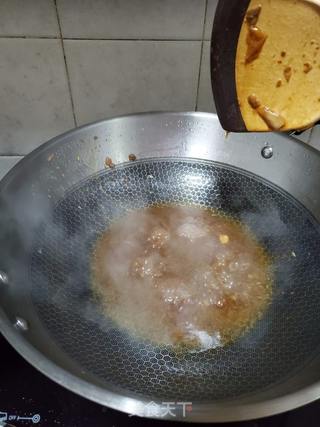 啤酒焖罗非鱼的做法步骤:11