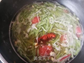 金针菇豆芽菠菜面的做法步骤：8