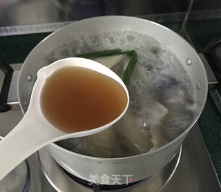 酸辣猪皮冻的做法步骤:3