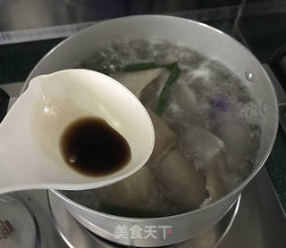 酸辣猪皮冻的做法步骤:4