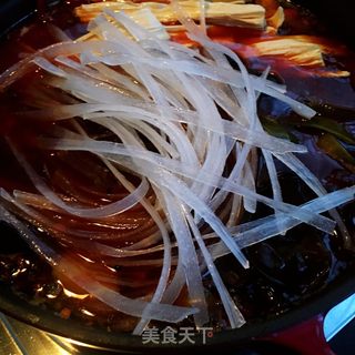 牛肉丸酥肉麻辣锅的做法步骤：11