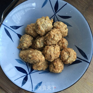 糖醋丸子的做法步骤：1