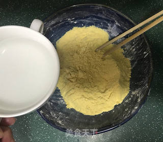 红枣窝窝头的做法步骤:3