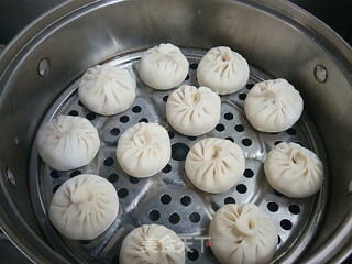 鲜肉包子的做法步骤:14