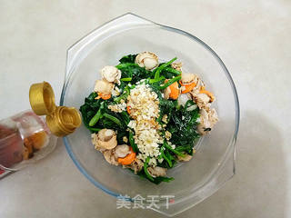 菠菜拌扇贝的做法步骤:11
