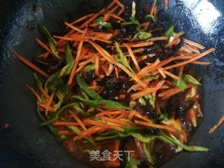 鱼香肉丝的做法步骤:13