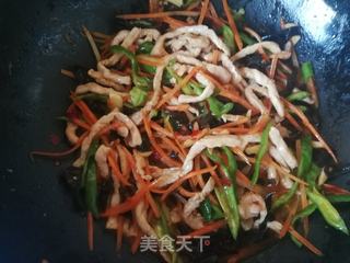 鱼香肉丝的做法步骤:15
