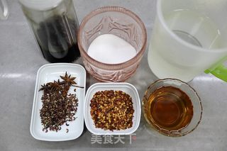 香辣卤鸭翅的做法步骤：2