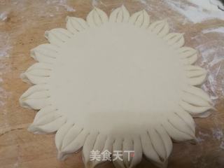二十八蒸枣花:花开富贵的做法步骤:5