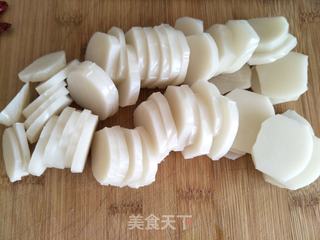 腊肠炒年糕的做法步骤:2
