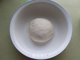 枣花馒头的做法步骤：2