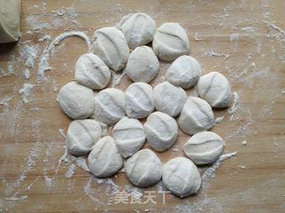 枣花馒头的做法步骤：8
