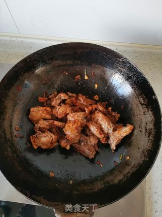 大盘鸡面的做法步骤:7