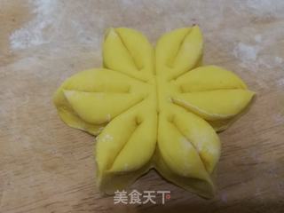 二十八蒸枣花的做法步骤:12