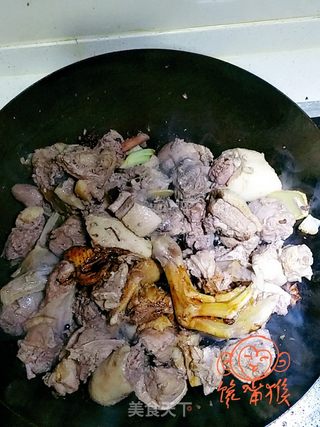 铁锅炖大鹅的做法步骤:8