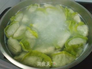 翡翠三鲜饺子的做法步骤:12