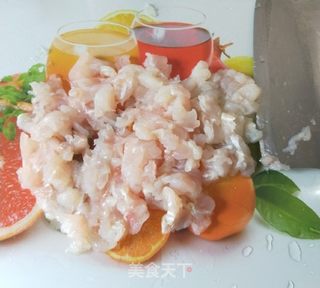 手工菠菜鱼丸的做法步骤:4