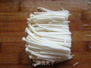 花开富贵:培根金针菇卷的做法步骤:3
