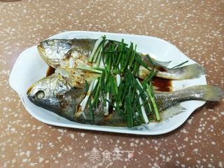 清蒸黄鱼的做法步骤：7
