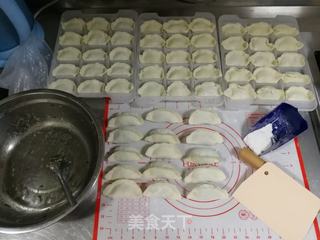 巴沙鱼猪肉四鲜馅儿饺子的做法步骤:8