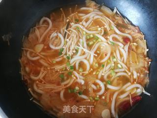 金针菇泡菜乌冬面的做法步骤：12