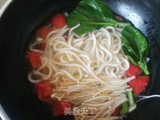 西红柿菜芯乌冬面的做法步骤：6