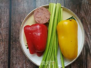 五彩炒饭的做法步骤:2