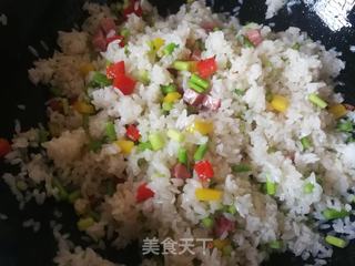 五彩炒饭的做法步骤:9