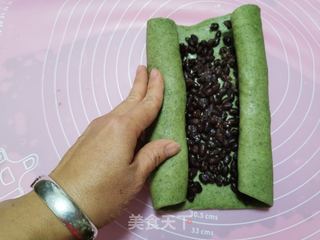 艾草蜜豆如意卷的做法步骤:4