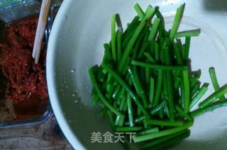 辣拌蒜苔的做法步骤：2