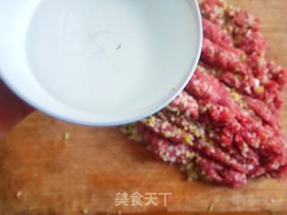炸肉丸的做法步骤:2