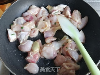 香菇鸡腿盖浇饭的做法步骤:8