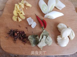 红烧鲳鱼的做法步骤:3