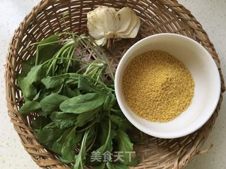 小米百合荠菜粥的做法步骤：1