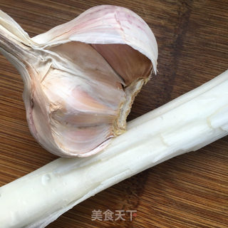 蒜泥拌青椒的做法步骤：2