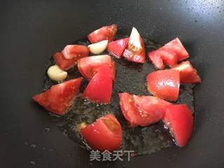 蘑菇番茄藕丸汤的做法步骤:5