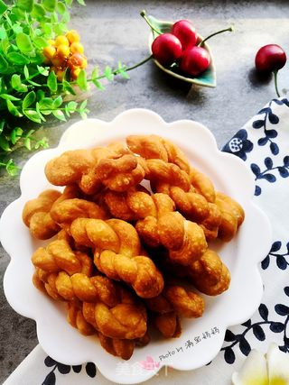 蛋奶小麻花的做法步骤:11