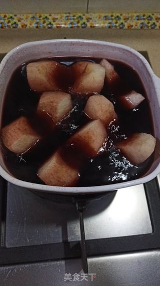 红酒梨的做法步骤:4